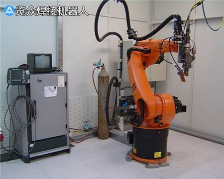 機(jī)器人管道焊接 解決了石化管道無(wú)法人工焊接的難題